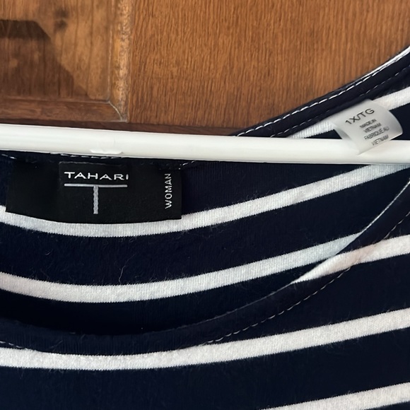 T Tahari Simple Navy and White Striped T-Shirt Dress in Size 1X - Picture 2 of 4